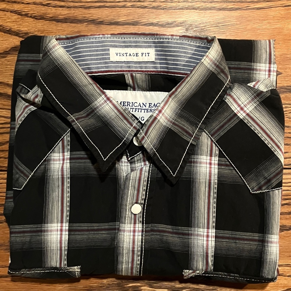 American Eagle Outfitters Black and White Plaid Shirt